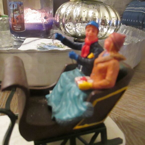 Lemax Dashing Through The Snow Village Collection Christmas Horse Sleigh - Picture 3 of 5